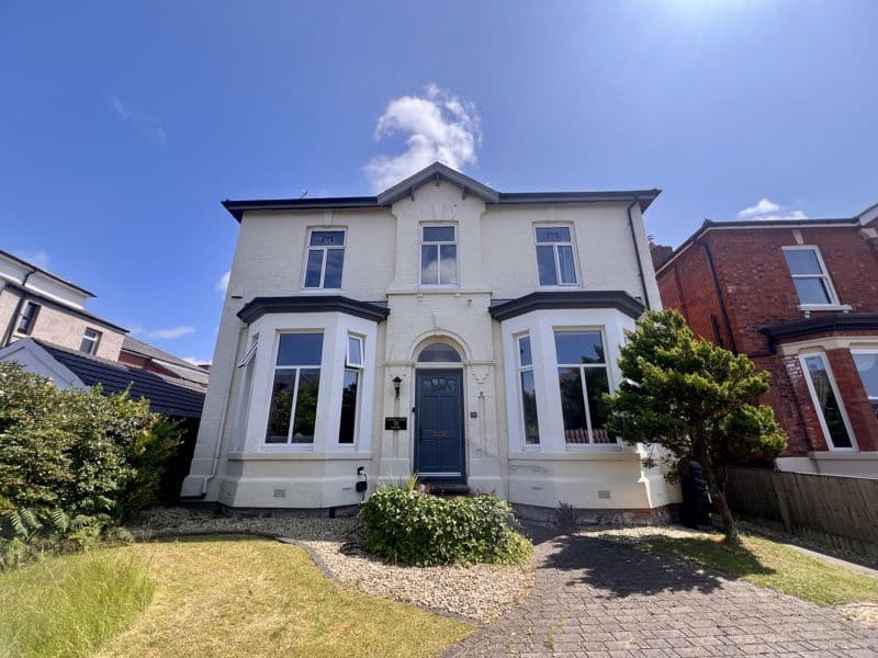 Golf Open 2026 – Part Street, Southport – Sleeps 8
