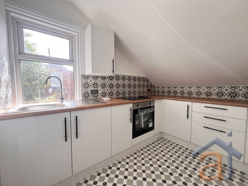 To Let &#8211; St. Lukes Road, Southport &#8211; Top Floor Apartment