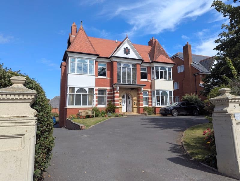 To Let &#8211; Grosvenor Road, Birkdale &#8211; Two Bedroom Apartment