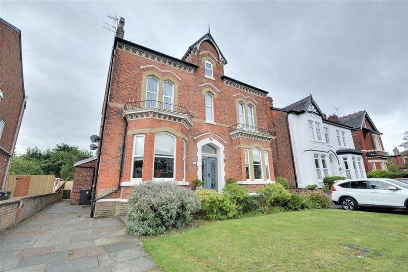 Crescent Road, Southport