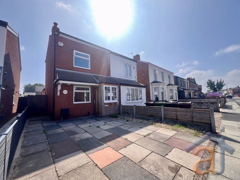 To Let – High Park Road, Southport – 2 Bed House