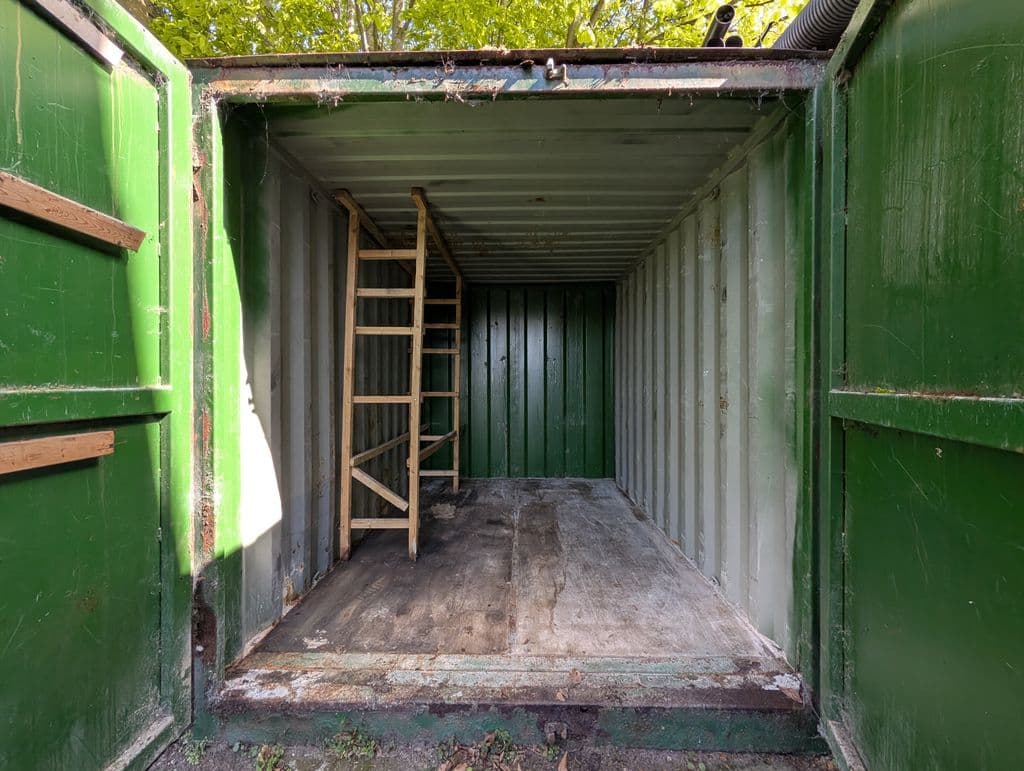 To Let – St. Lukes Road, Southport – Storage Container
