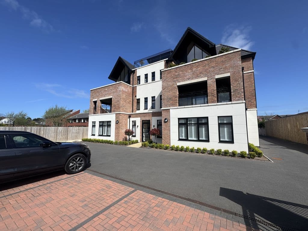 Open Golf 2026 – West View, Weld Road, Birkdale – Sleeps Four – Ground Floor Luxurious Apartment