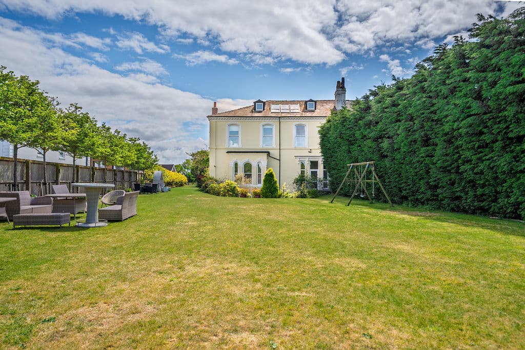 Golf Open 2026 – Westcliffe Road, Birkdale – Sleeps Up To 12 – Views Towards The Sea