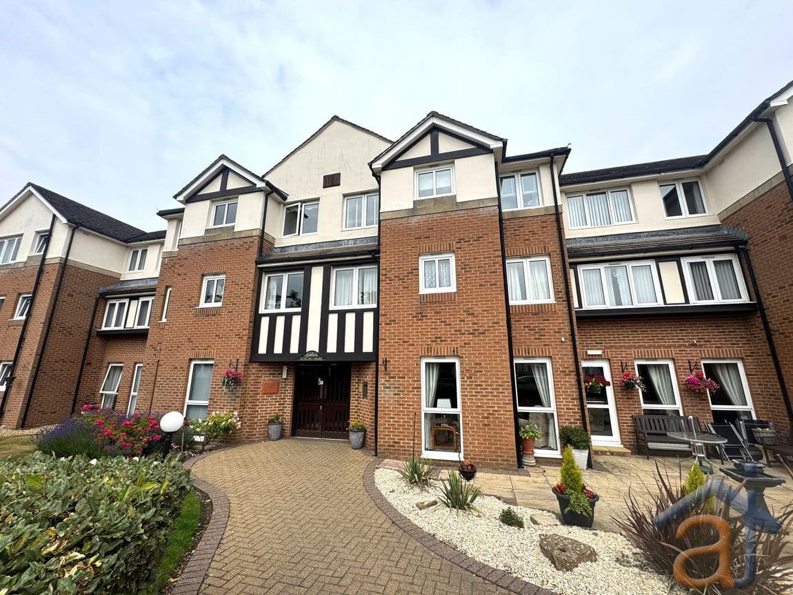 St. Clair Drive, Southport, PR9 7LF