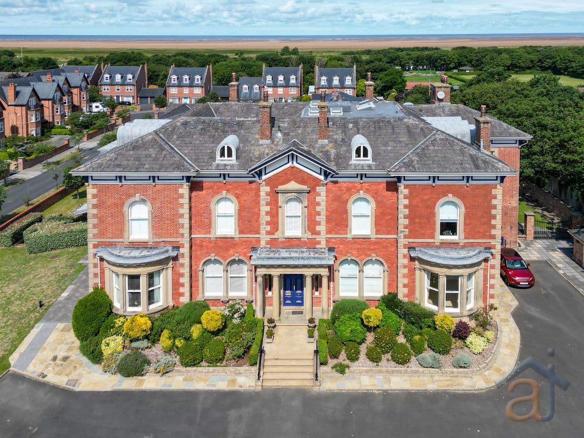 Westcliffe Road, Birkdale, Southport, PR8 2TG