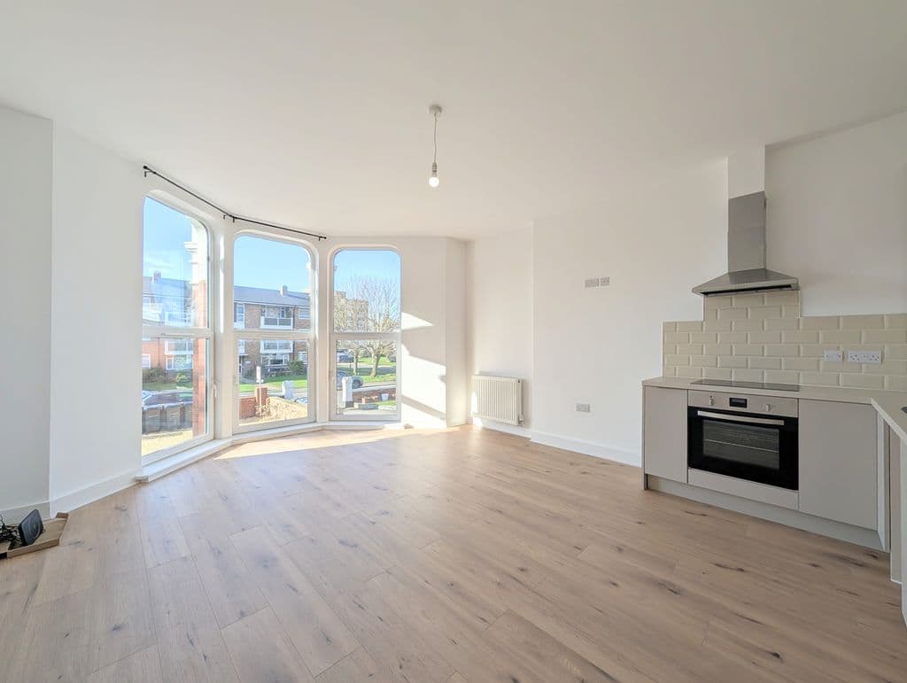 To Let – York Road, Birkdale – Two Bedroom Ground Floor Apt