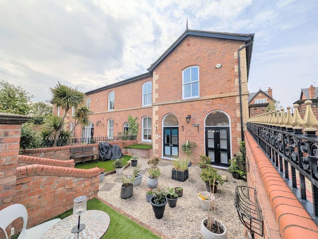 Golf Open 2026 – Kingswood Park, Birkdale – Sleeps Four Gated Community