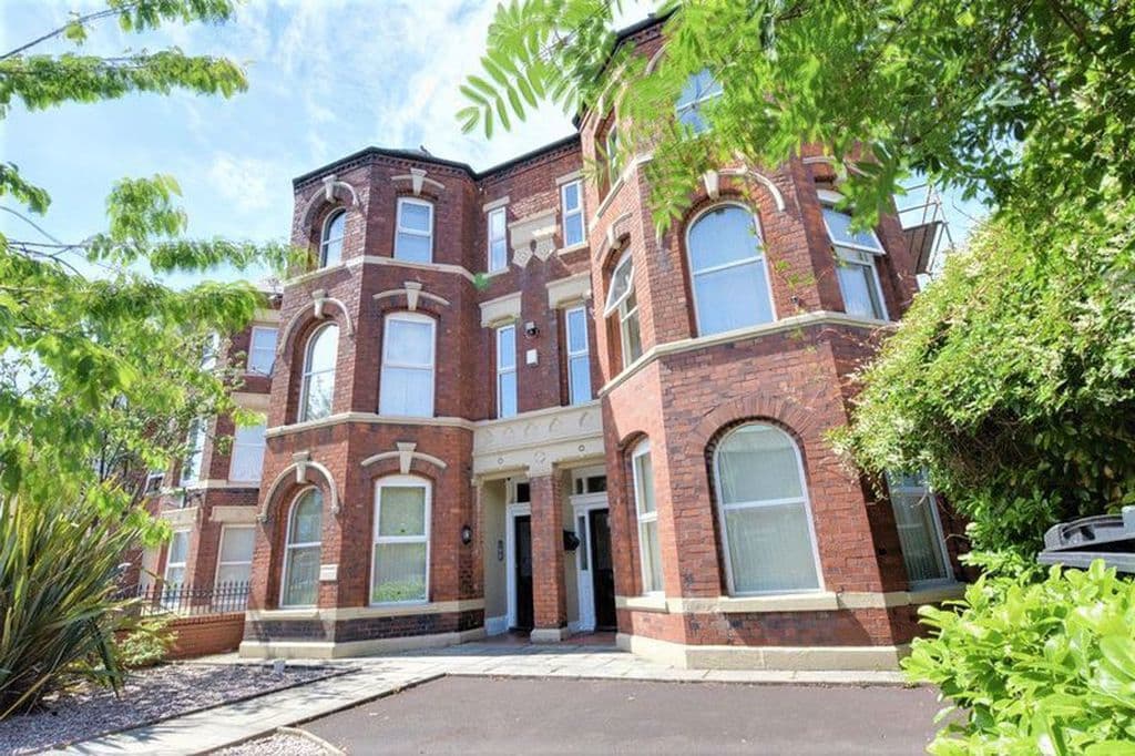 Let – Princess Villas, Princes Street, Southport Town Centre, PR8 – Two Bed Second Floor Apt