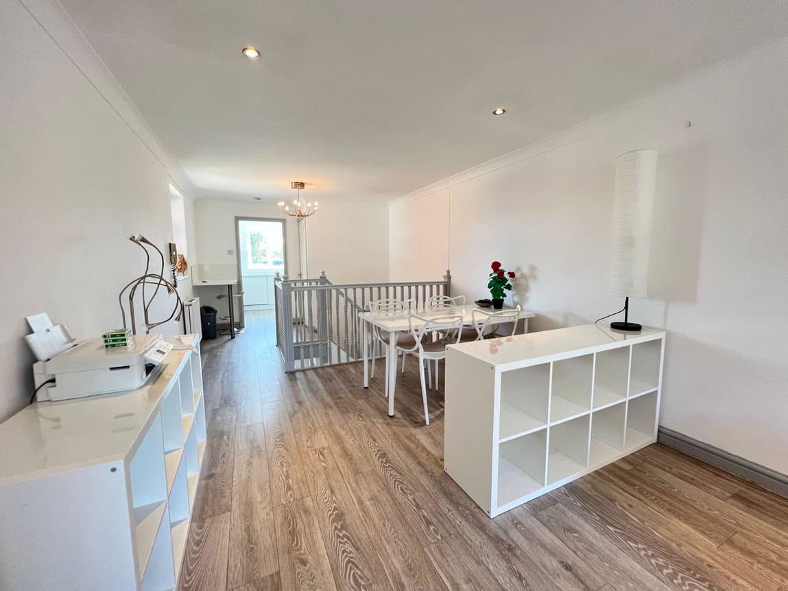 Short term holiday let – £150 Per Night – Park Crescent, Southport – sleeps 4