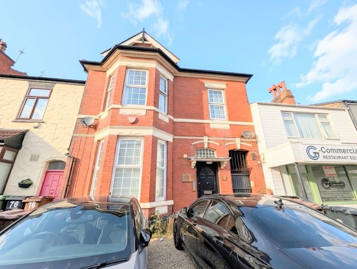 To Let – King Street, Southport Centre, PR8 – One Bed Duplex Apt