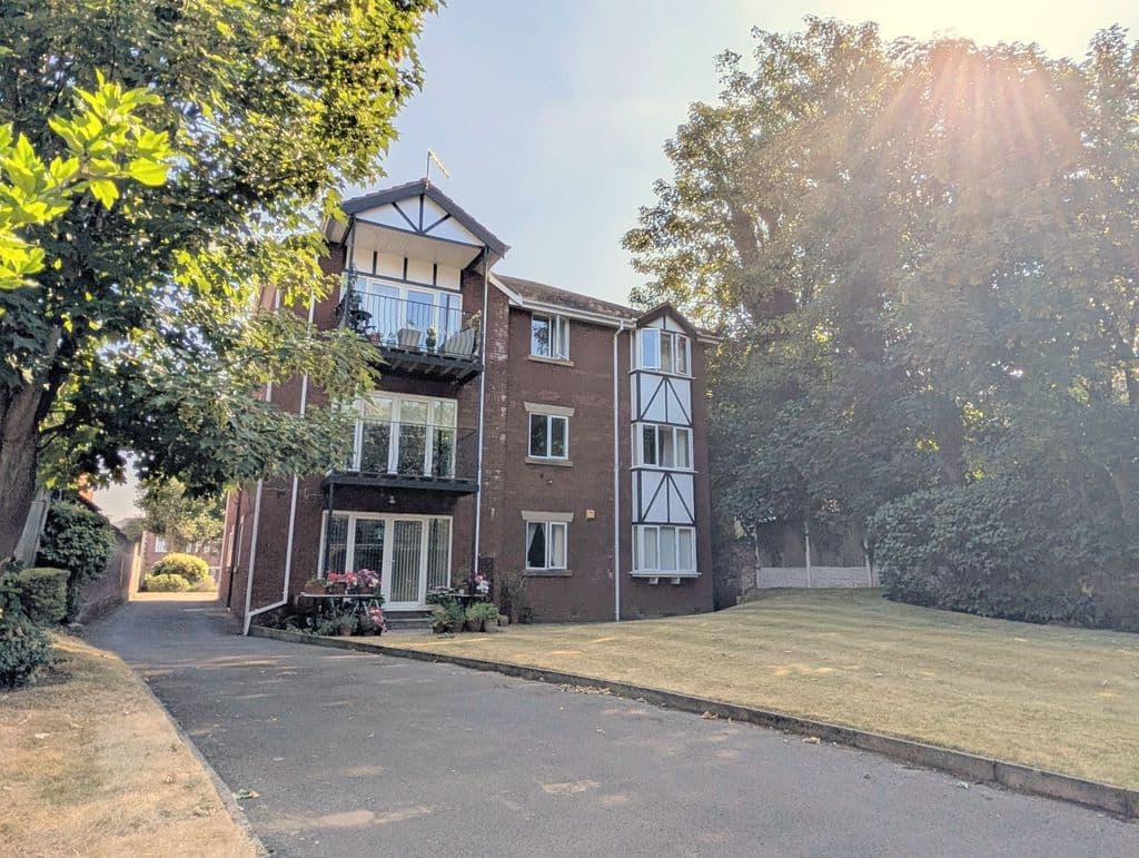 Let – Spencer Court, Alexandra Road, Southport – First Floor Apartment