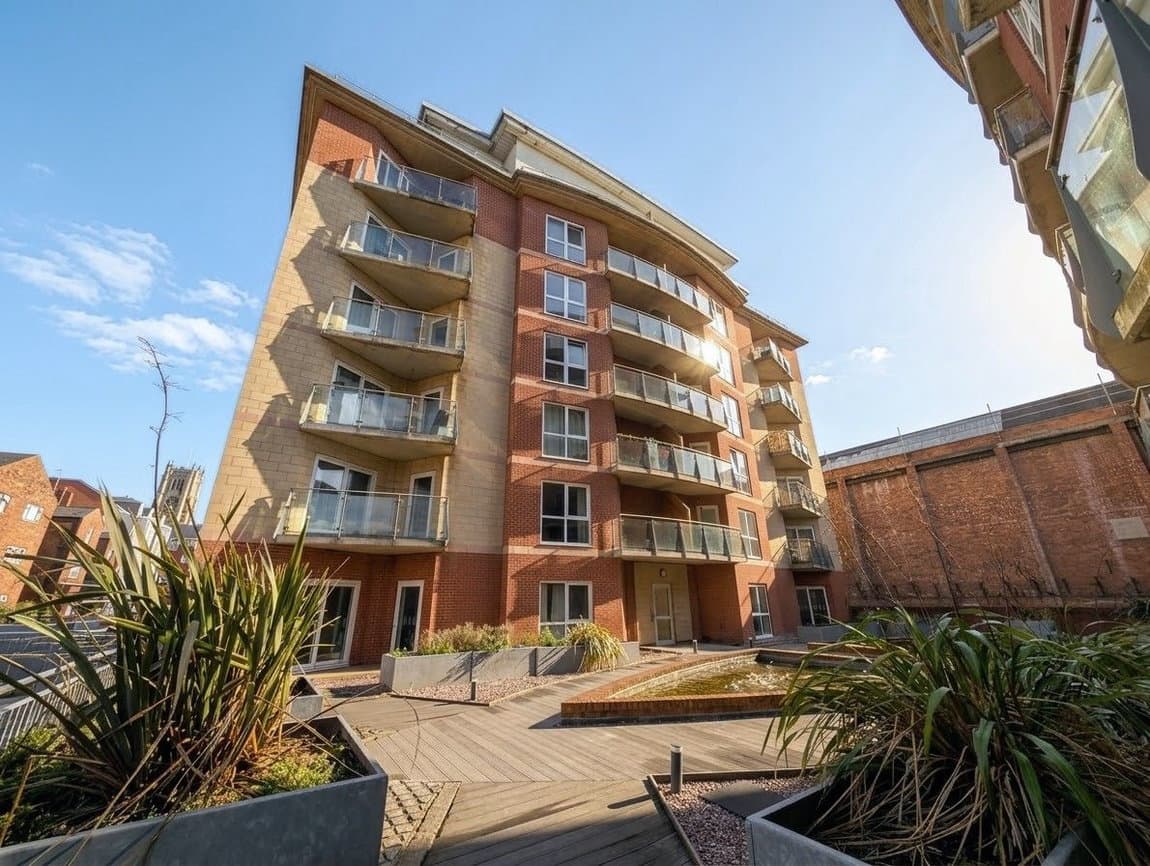 To Let – The Rok, Lord Street, Southport, PR9 – Two Bed Apt