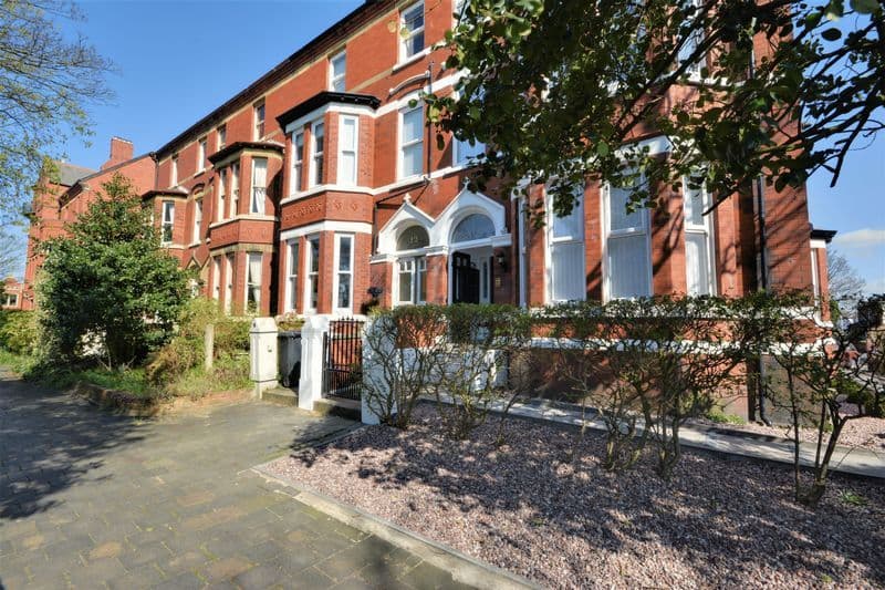 To Let – Castle Walk, Southport, PR8 – Duplex Apartment